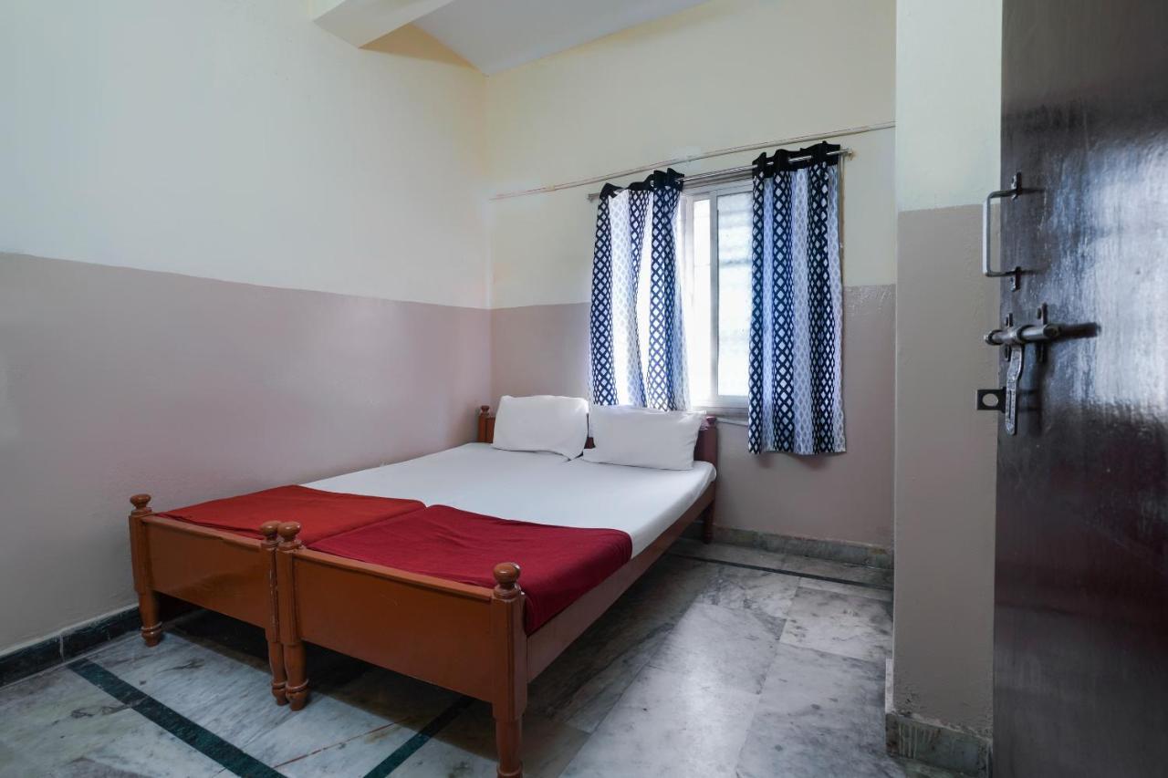 Spot On Sri Sai Lohith Lodge Near Snow World Secundurabad 外观 照片