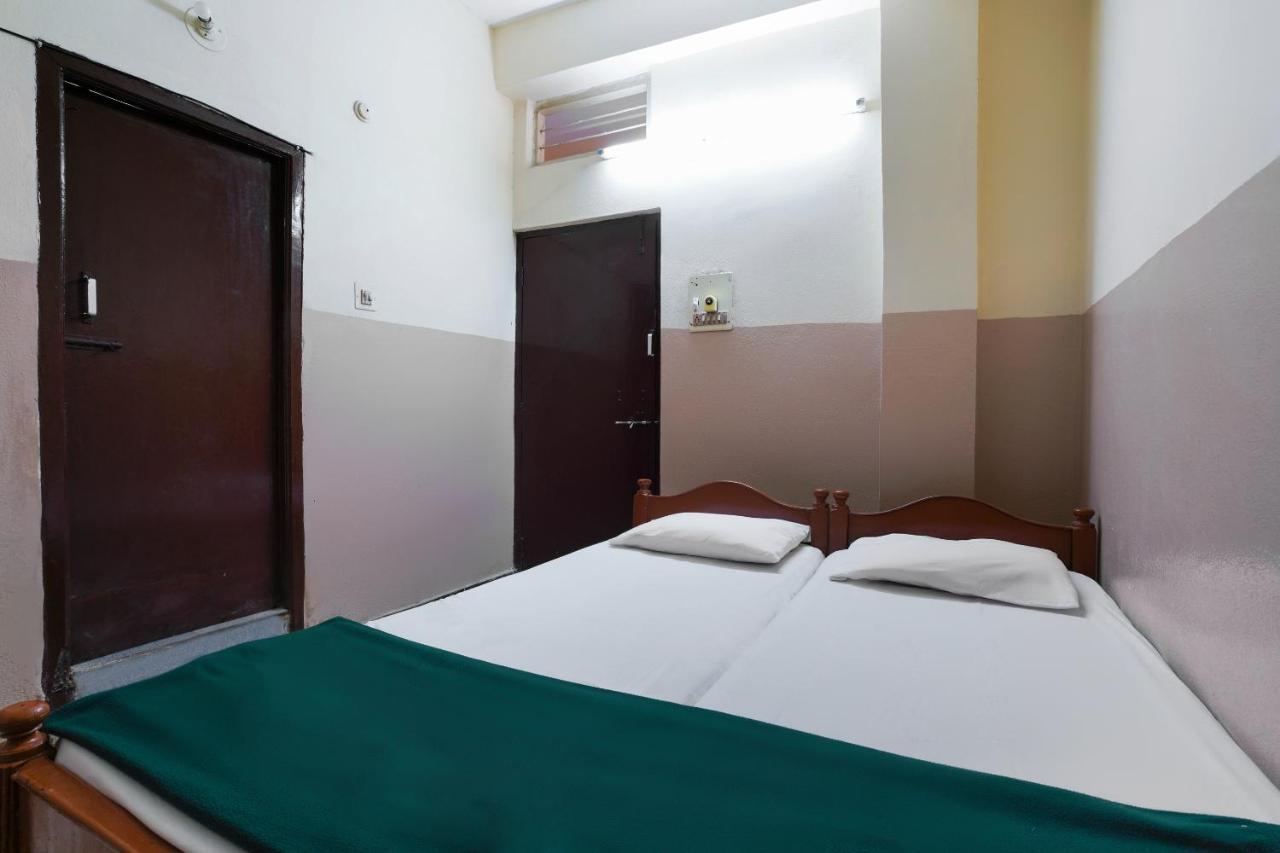Spot On Sri Sai Lohith Lodge Near Snow World Secundurabad 外观 照片