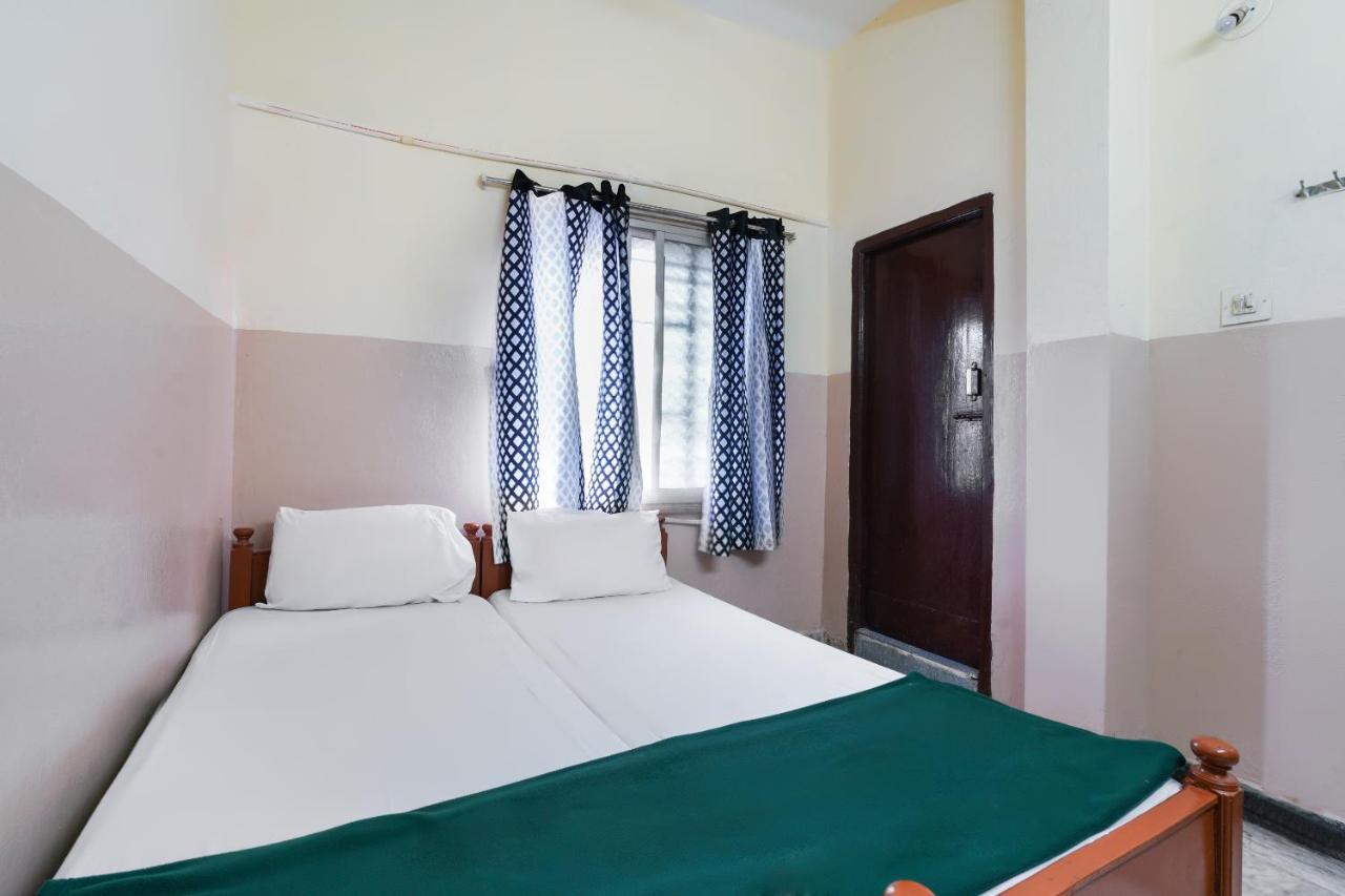 Spot On Sri Sai Lohith Lodge Near Snow World Secundurabad 外观 照片