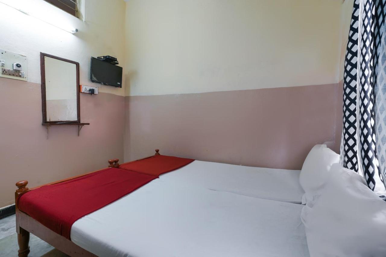 Spot On Sri Sai Lohith Lodge Near Snow World Secundurabad 外观 照片