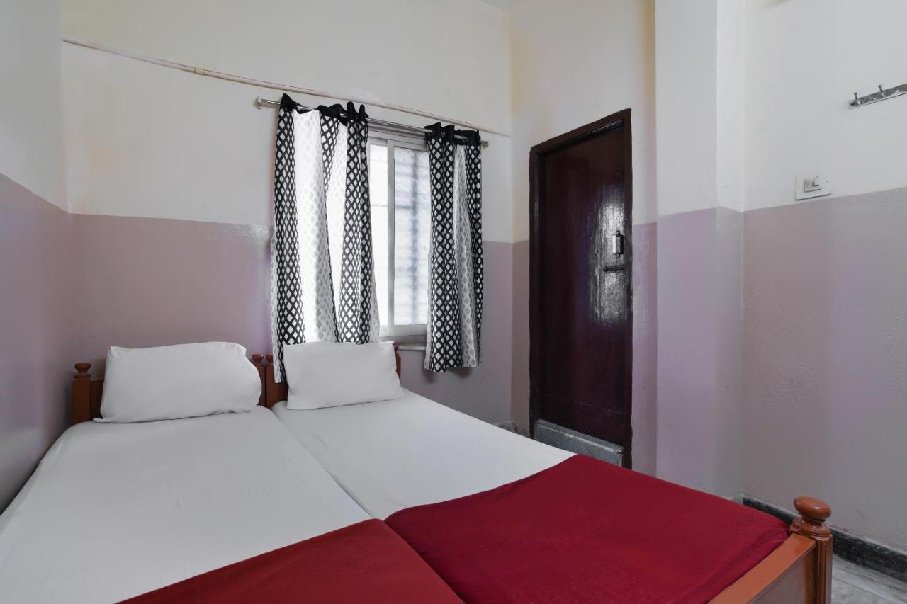 Spot On Sri Sai Lohith Lodge Near Snow World Secundurabad 外观 照片