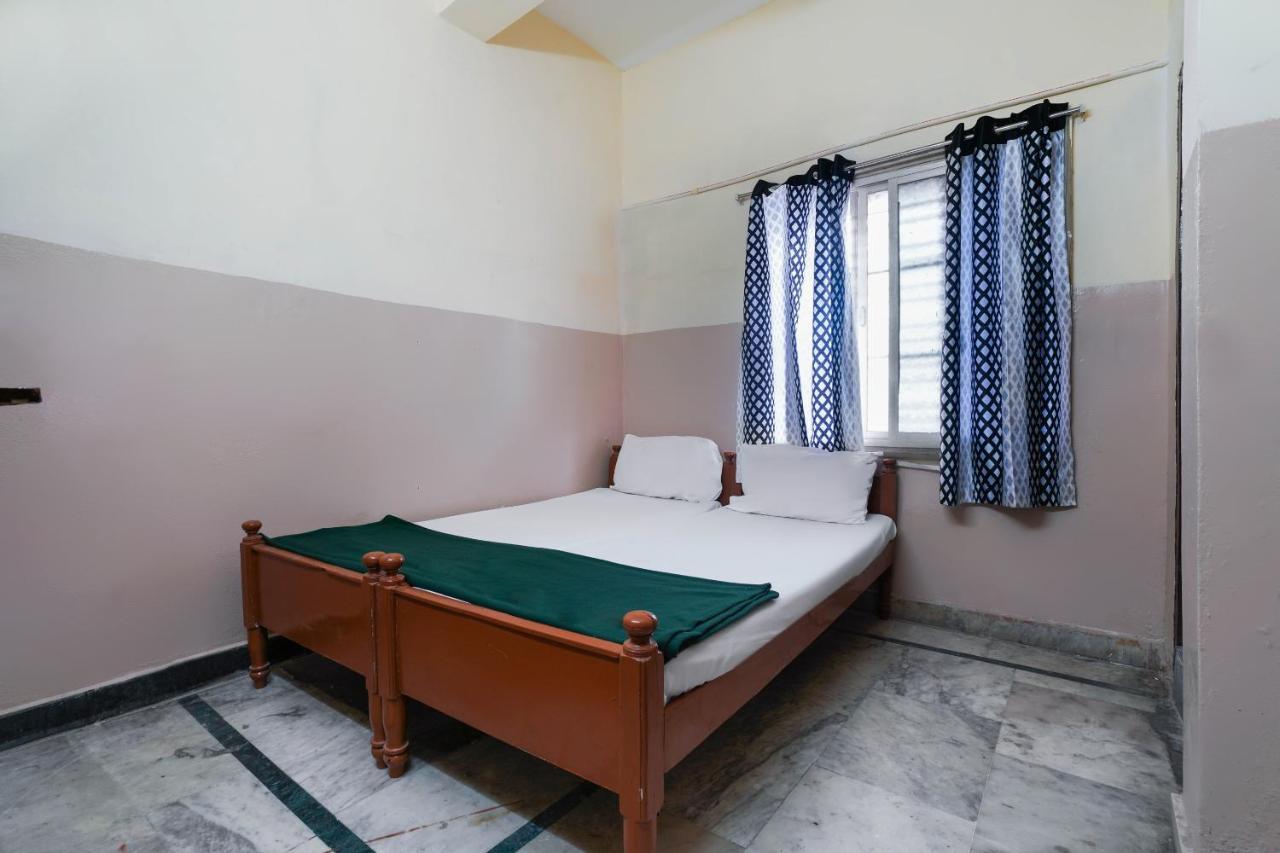 Spot On Sri Sai Lohith Lodge Near Snow World Secundurabad 外观 照片